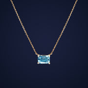 18 Karat Yellow Gold Blue Topaz Necklace