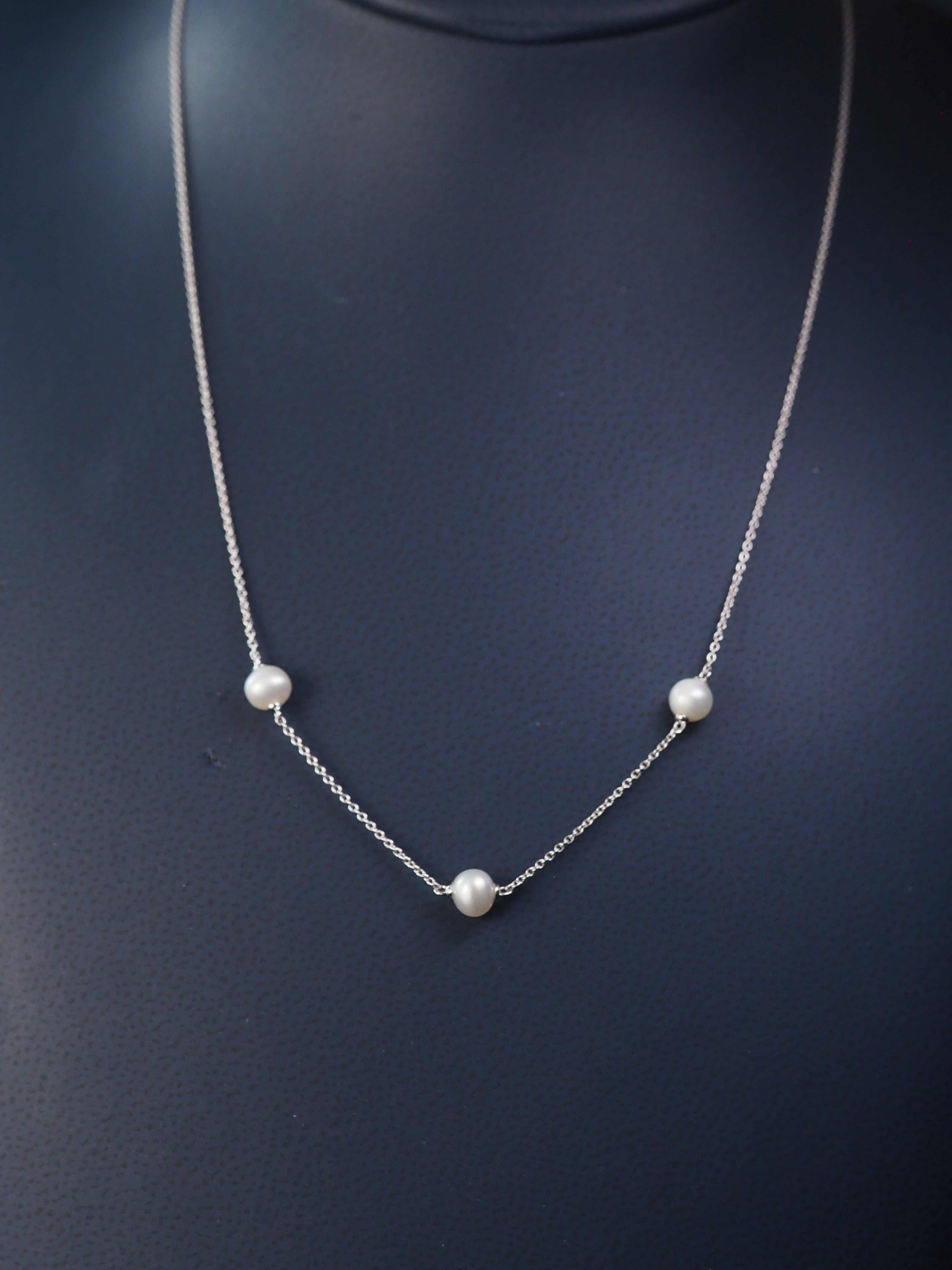 Silver 3 Stationed Freshwater Pearls Necklace