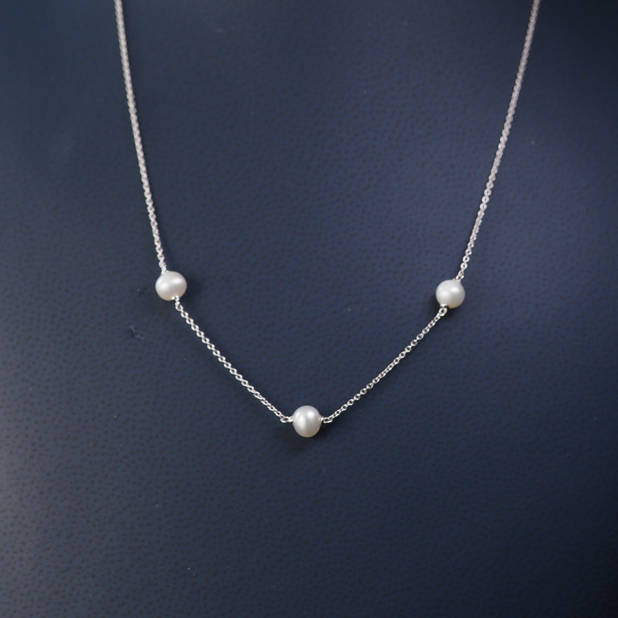 Silver 3 Stationed Freshwater Pearls Necklace