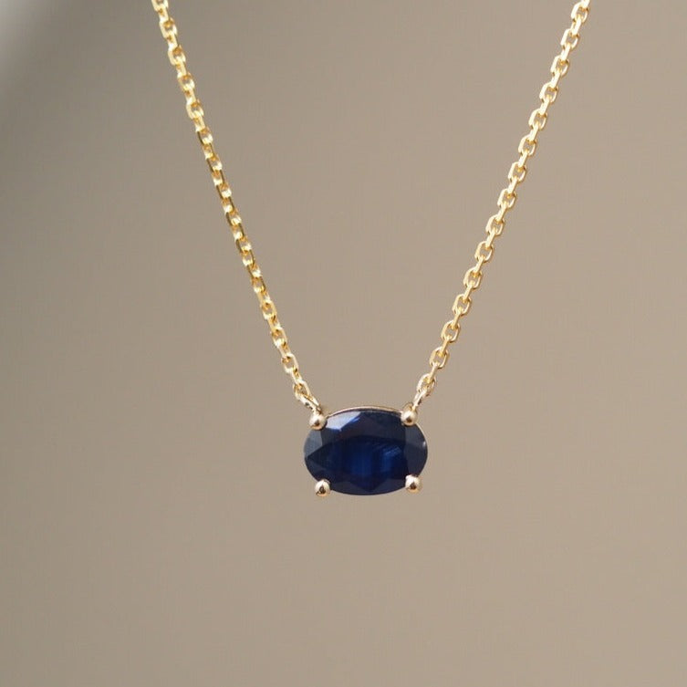 14 Karat Yellow Gold Oval Shape Blue Sapphire Necklace