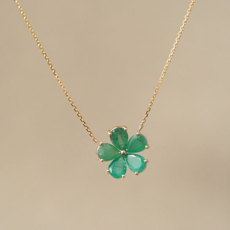 14 Karat Yellow Gold Green Emerald Flower Necklace